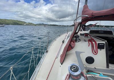 Beneteau First 35 Segelbåt 1983, med Yanmar 3GM30F motor, Martinique