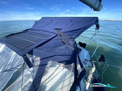 Beneteau Oceanis 311 Clipper Segelbåt 2002, med Volvo Penta motor, Frankrike