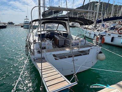 Beneteau Oceanis 45 Segelbåt 2014, med Yanmar 4JH5E motor, Spanien