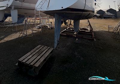 Bruce Roberts 370 Segelbåt 1994, med Perkins 4108 motor, Sverige