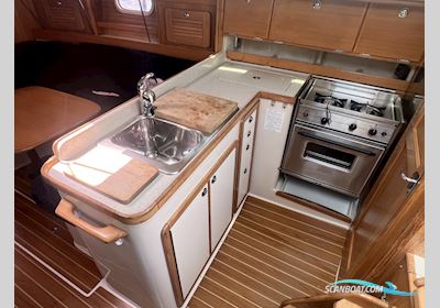 Catalina 34 MK II Segelbåt 2006, med Uneversal M-35 motor, Holland