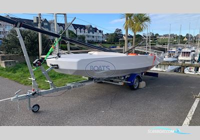 Chantier Naval Carantec Scow 5.5 Segelbåt 2019, med Torqeedo motor, Frankrike