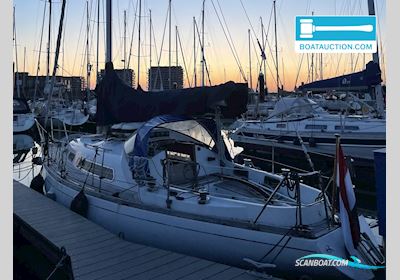 Defender 32 Segelbåt 1984, med Yanmar motor, Holland