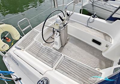 Dufour 325 Grand Large Segelbåt 2010, med Volvo Penta D1-20 motor, Finland