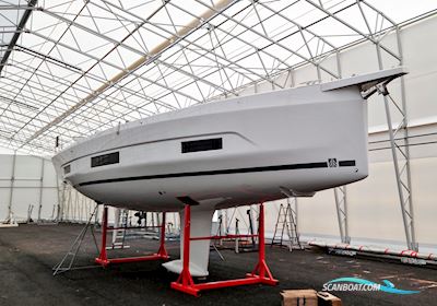 Dufour 470 Segelbåt 2024, med Volvo Penta D2-75 motor, Finland