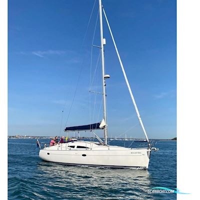 Elan 348 Segelbåt 2008, med New Volvo Penta D2-40B 39Hp with Saildrive and 3 Blade propeller motor, England