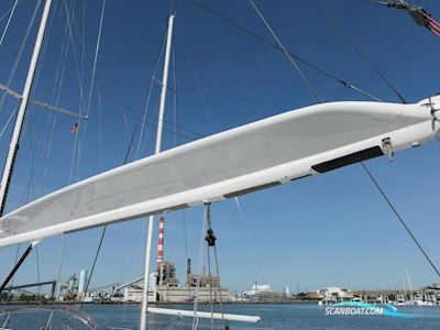 Farr 72 Segelbåt 1991, med Yanmar 4JH4-Hte, 110 HP motor, Italien