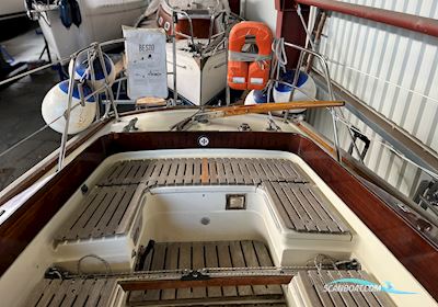 Hanseat 69 Segelbåt 1970, med Perkins M30 motor, Tyskland