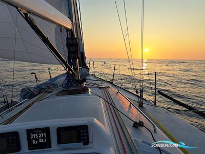 J Boats J/109 Segelbåt 2004, med Volvo MD2030D SailDrive 30hp Diesel Engine with 2 Blade, Bronze feathering propeller motor, England