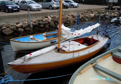 Juniorbåd Number 379 Segelbåt 1969, Danmark