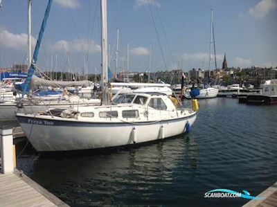 LM 27 Segelbåt 1989, med Volvo motor, England