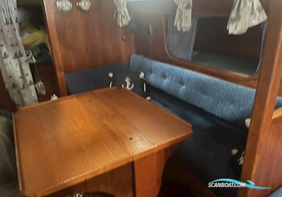Linjett 32 Segelbåt 1980, med Lambardini 30 hk (2013) motor, Sverige