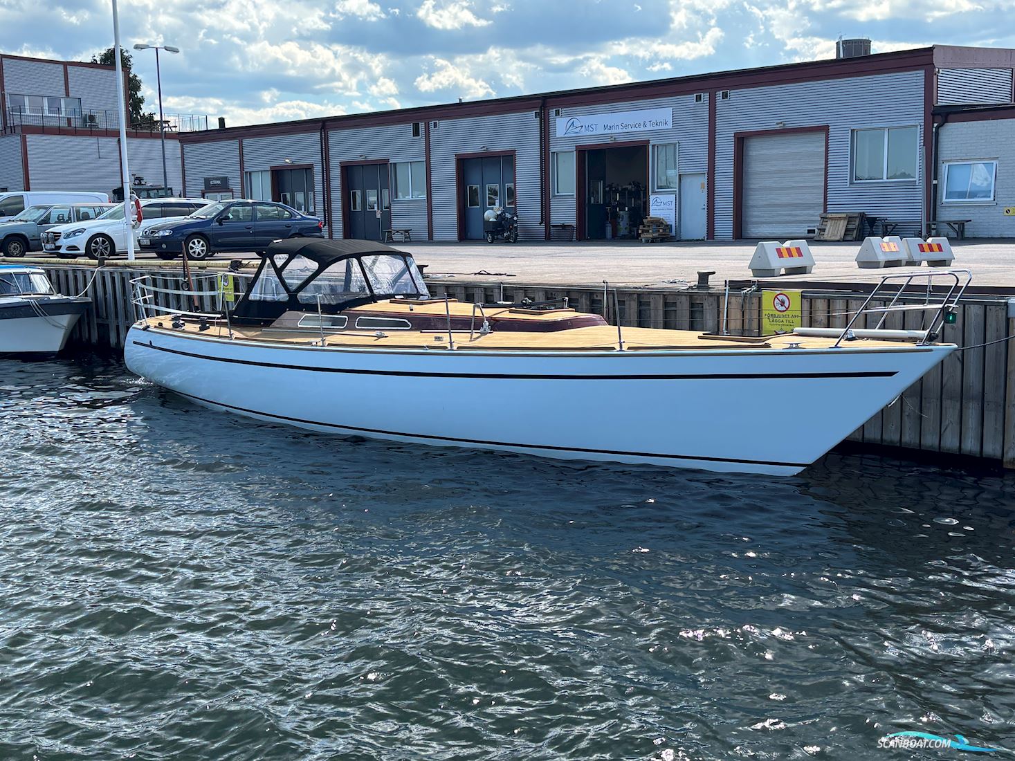 Luffe 44 Segelbåt 1983, med Ny Craftman CM3.27 dieselmotor, 27 hk motor, Sverige