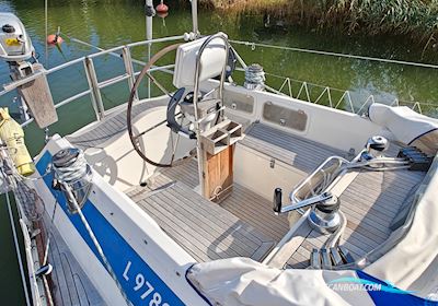 Maestro 35 Segelbåt 1989, med Yanmar 3GM motor, Finland