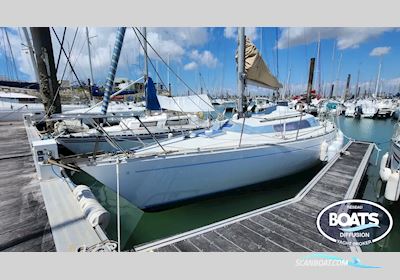 Mallard 9M Segelbåt 1977, med MIDIF motor, Frankrike