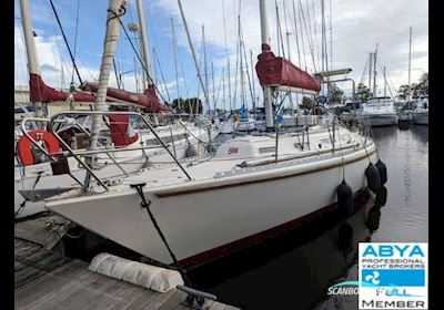 Marieholm 33 Segelbåt 1982, med Vetus motor, England