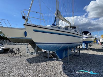 Mascot 28 Segelbåt 1985, med Volvo Penta
 motor, Danmark