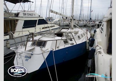 Plan Caroff Amateur Albion Pessoa 36 DI Segelbåt 1987, med Ford motor, Frankrike