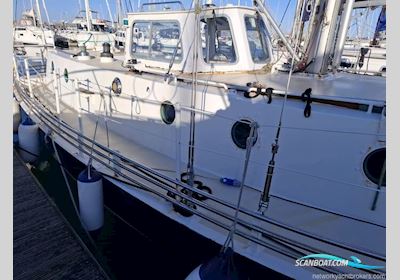 Roberts 40 Segelbåt 2001, med Ford 6 cylinder motor, England