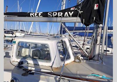 Roberts 40 Segelbåt 2001, med Ford 6 cylinder motor, England