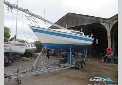 Thames Marine Robber 3 E Segelbåt 1987, med Mariner motor, England