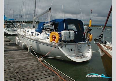 Westerly Ocean 37 – 2002 High Quality Yacht for family cruising and live-aboard. Segelbåt 2002, med Volvo Penta MD2040C motor, Portugal