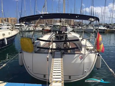 Bavaria 32 Cruiser Segelboot 2011, mit Volvo Penta motor, Spanien