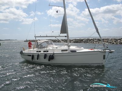 Bavaria 32 Cruiser Segelboot 2011, mit Volvo Penta motor, Sweden