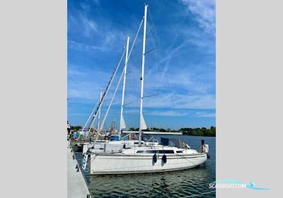 Bavaria 33 Cruiser Segelboot 2014, mit Volvo Penta D1-20F motor, Deutschland