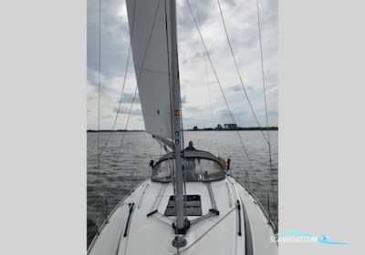 Bavaria 33 Cruiser Segelboot 2014, mit Volvo Penta D1-20F motor, Deutschland