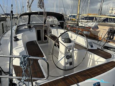 Bavaria 33 Cruiser Segelboot 2014, mit Volvo Penta motor, Niederlande