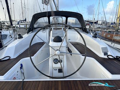 Bavaria 33 Cruiser Segelboot 2014, mit Volvo Penta motor, Niederlande