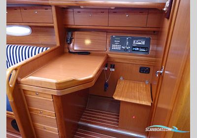 Bavaria 34 Cruiser Segelboot 2009, mit Volvo Penta motor, Niederlande