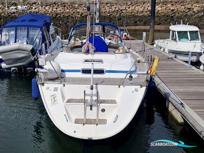 Bavaria 38 Ocean Segelboot 2000, mit Volvo Penta MD22L motor, England