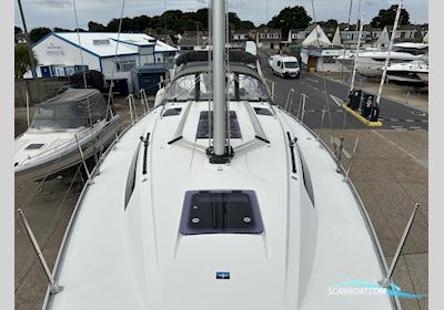 Bavaria Cruiser 37 Segelboot 2016, mit Volvo Penta motor, England