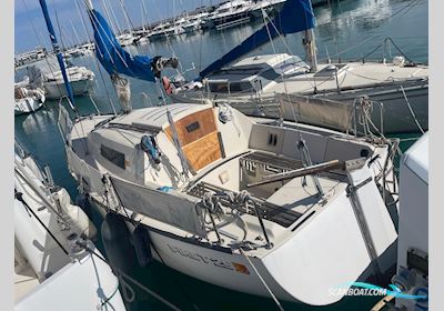 Beneteau First 25 Segelboot 1981, mit Johnson motor, Frankreich