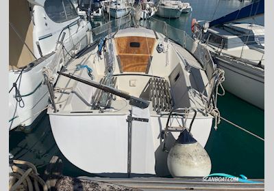 Beneteau First 25 Segelboot 1981, mit Johnson motor, Frankreich