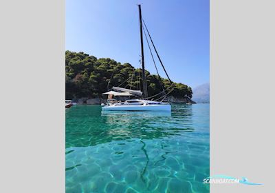 Corsair 970 Carbon XL Segelboot 2015, mit 2015 Honda BFD-20 XRTU outboard motor, Italien