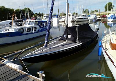 Drachen (Boerresen) Segelboot 1995, mit Aussenborder motor, Deutschland