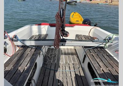 Dragonfly 800 swing-wing Segelboot 1992, mit tohatsu motor, England