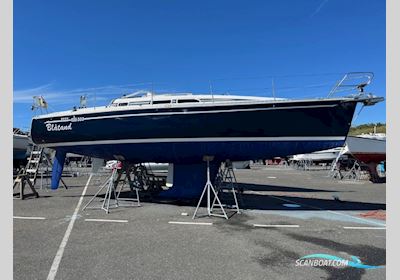 Elan 333 Segelboot 2000, mit Volvo Penta 2030 motor, Sweden