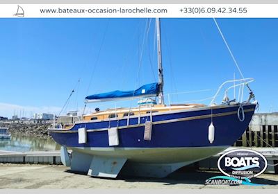 HARTWELL OF PLYMOUTH (GB) HARTWELL OF PLYMOUTH (GB) GOLDEN HIND 31 voilier bois Segelboot 1968, mit BETA MARINE motor, Frankreich