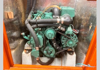 Hallberg Rassy 31 Segelboot 2000, mit Volvo Penta motor, England
