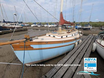 Maurice Griffiths One Off Traditional Built Wooden Sailing Yacht Segelboot 1962, mit Perkins 4.107 motor, England