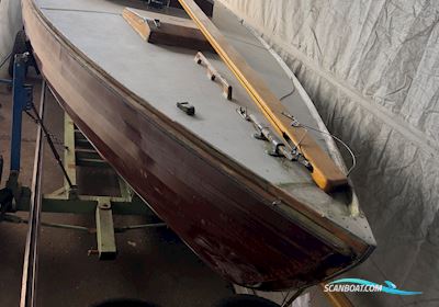 Nordisches Folkeboot, Thomas Lind, Middelfart, Lärche Auf Eiche Segelboot 1963, mit Mercury 4 Stroke motor, Deutschland