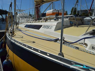 Oyster 37 Segelboot 1982, mit Volvo Penta MD2040 motor, Portugal