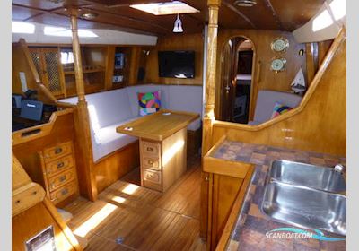 Oyster 42 Segelboot 1985, mit Perkins 4.108 motor, England