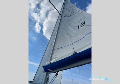 Parker 235 Segelboot 2003, mit Epropulsion Spirit 1.0 motor, England