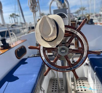 Perry 41 Segelboot 1980, mit MIDIF motor, Frankreich