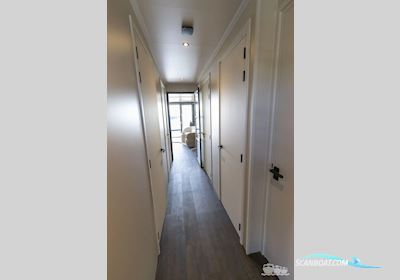 SL Houseboat Marina Den Oever, Inclusief Ligplaats Segelboot 2024, Niederlande